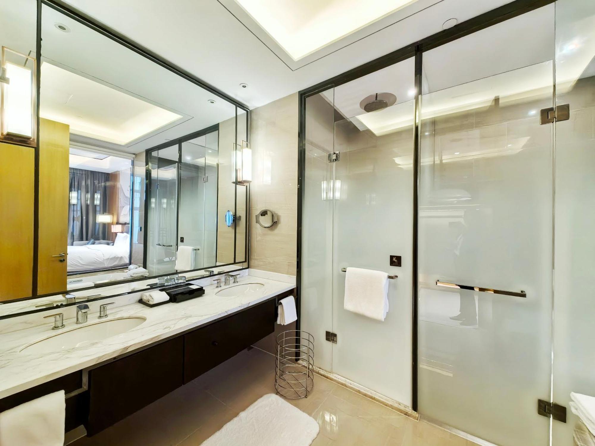 Doubletree By Hilton Ningbo Beilun Hotel Buitenkant foto